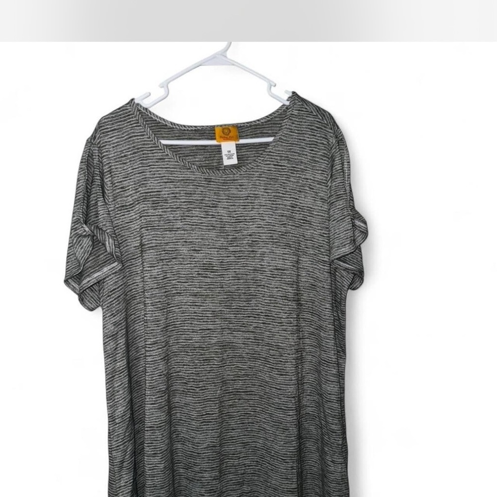 Ruby Rd. Green and White Short Sleeve Top